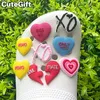 1 stücke Herz Schuh Charms Regenbogen rosa Herz Pins für Mädchen Frauen Schuh Dekorationen Zubehör