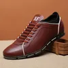 Frühling Herbst Neue Männer Schuhe Casual Turnschuhe Fashion Solid Leder Schuhe Formale Business Sport Flache Runde Kappe Licht Atmungsaktiv
