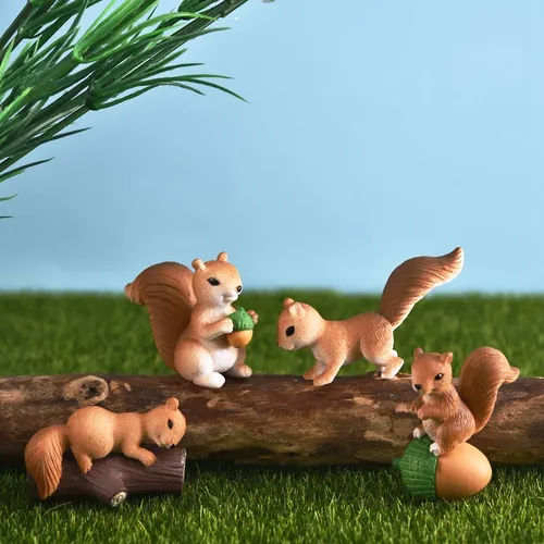 4 teile/satz Schöne Eichhörnchen Familie Modell Cartoon Tier Figurine Puppenhaus Kuchen Wohnkultur