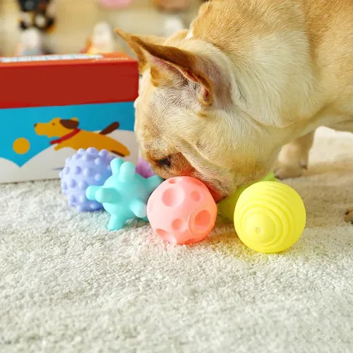 Durchmesser 6cm Haustier Hund Ball Spielzeug mit Squeak für Kleine Hunde Französisch Bulldogge