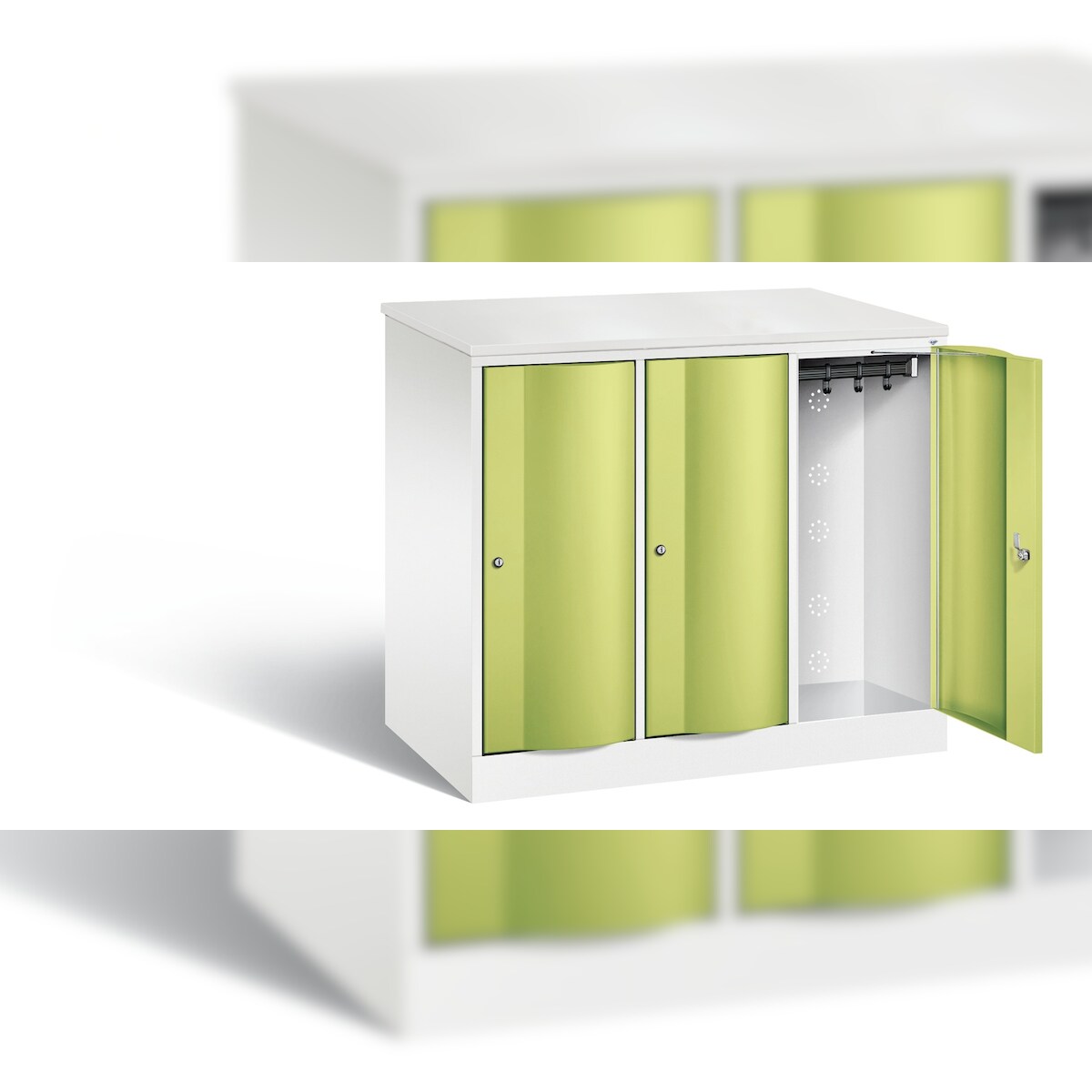 C+P XL-Schließfachschrank Resisto, H1077xB1148xT640mm Image