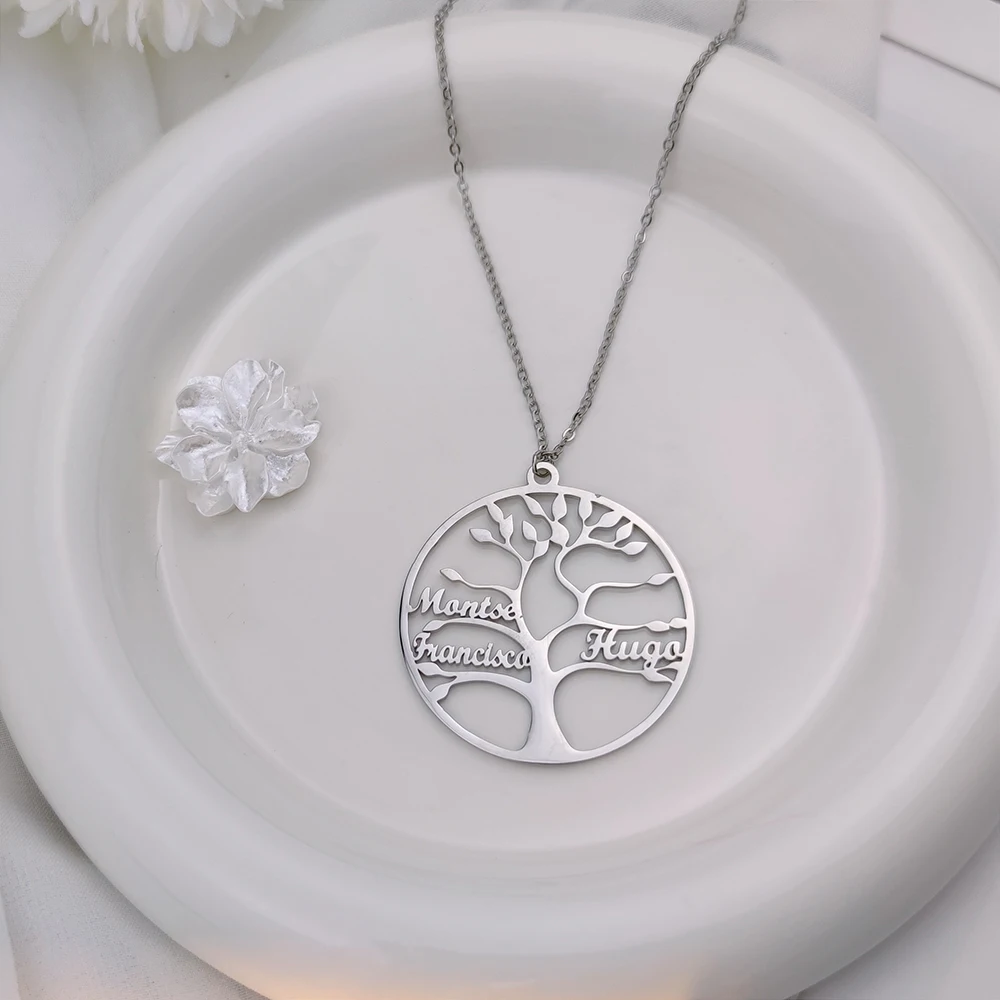 Collier pendentif arbre de vie avec nom personnalisé, cadeau de famille en acier inoxydable, bijoux personnalisés, cadeau pour grand-mère