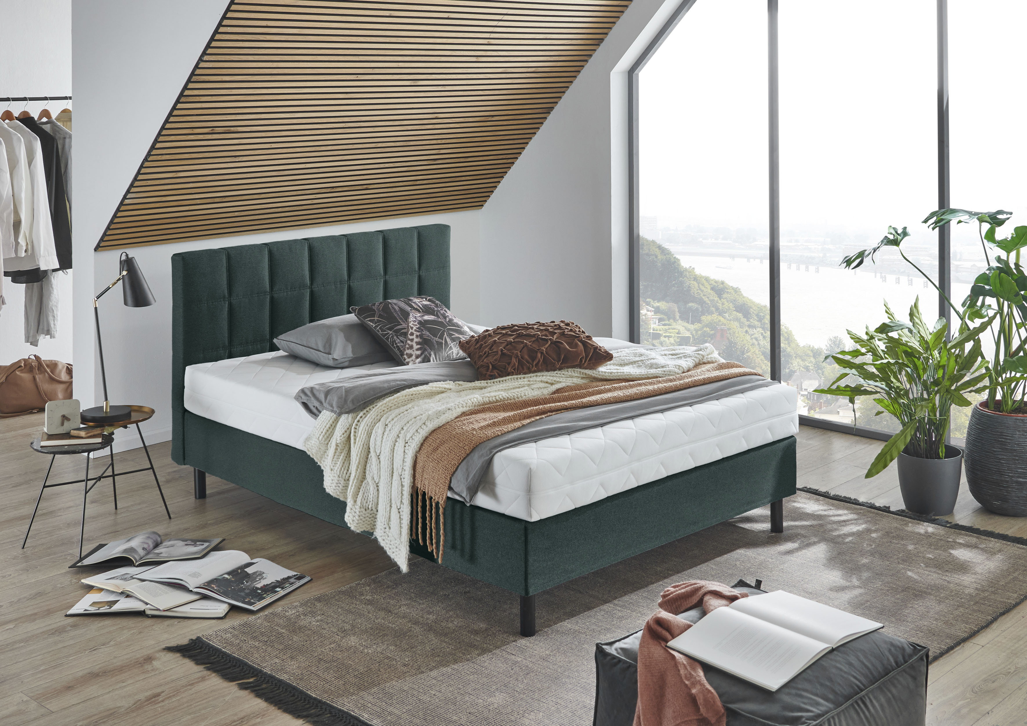 Boxbett "Nikola", grün (dunkelgrün), B:142cm L:210cm, ATLANTIC HOME COLLECTION, Komplettbetten, Boxspringbett, Massivholzfüßen, mit / ohne Matratze, in H2 und H3 erhältlich Image