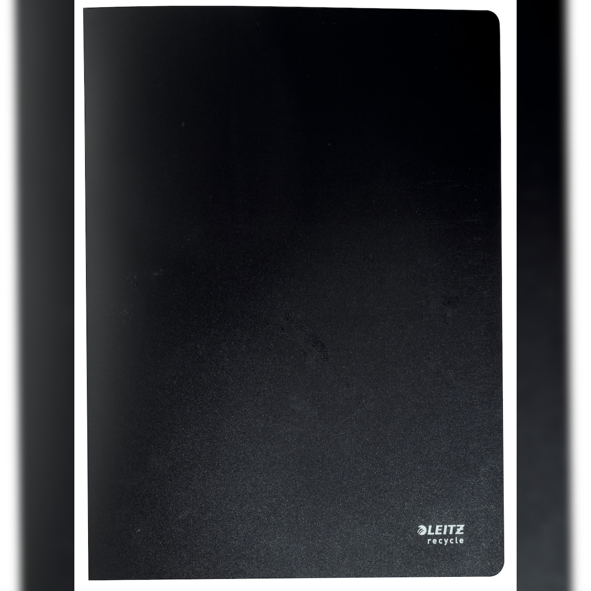 LEITZ Sichtbuch Recycle, A4, schwarz, 20 dokumentenechte Hüllen, oben offen Image