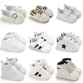 Ragazzi e ragazze scarpe da bambino a tema bianco Casual sport First Walker scarpe da letto Comfort