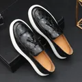 Nuove scarpe vulcanizzate da uomo nere Sneakers Slip-On marroni nappe scarpe da uomo fatte a mano