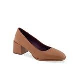 Women's Alae Pump by Aerosoles in Tan Leather (Size 8 1/2 M)