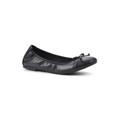 Women's Sunnyside Ii Casual Flat by White Mountain in Black Smooth (Size 6 M)