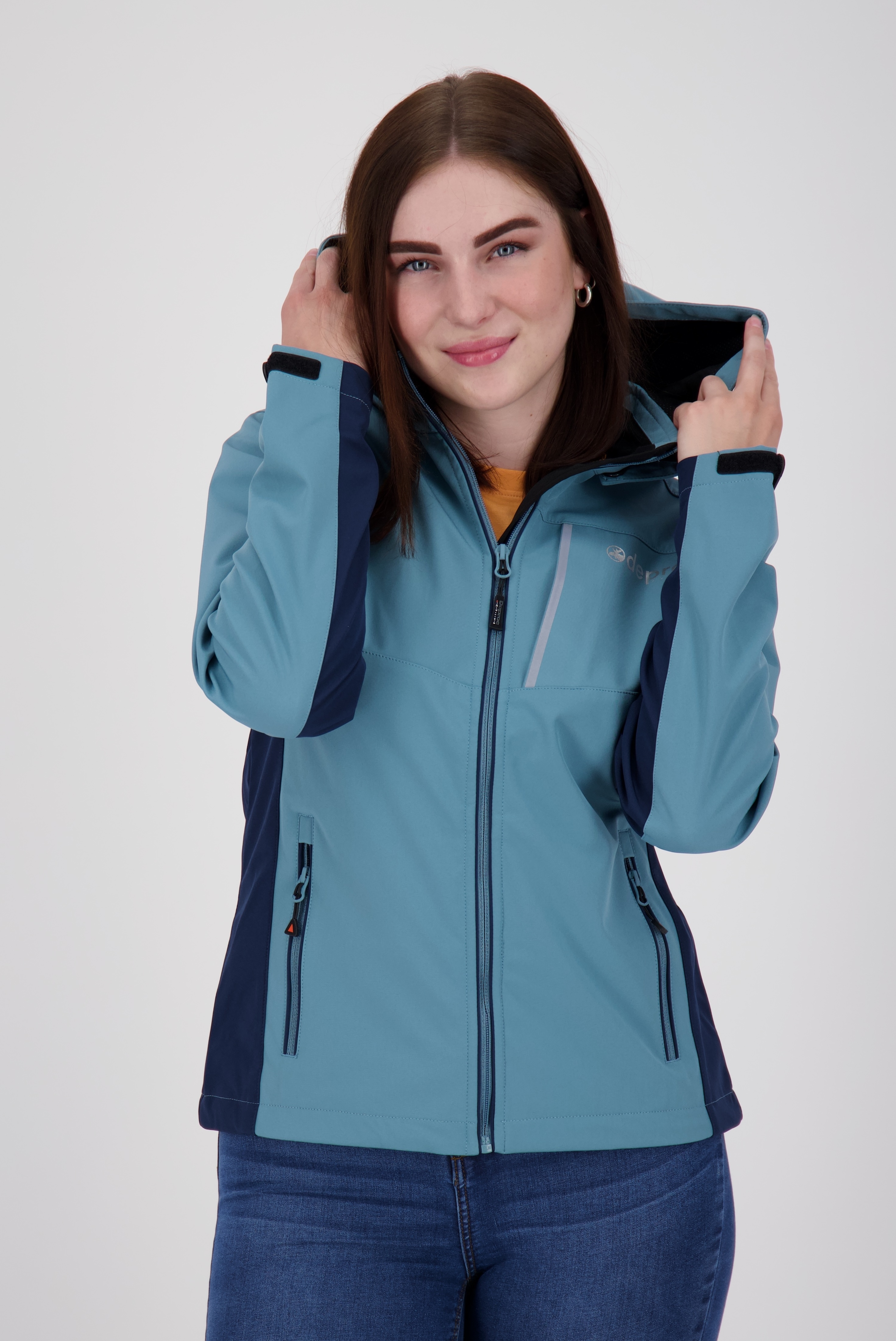 Softshelljacke DEPROC ACTIVE "NUNAVUT WOMEN", Damen, Gr. 54 (XXL), blau (hellblau), 96% Polyester; 4% Elastan, mit verstellbarem Klettverschluss, Jacken Softshelljacke, auch in Großen Größen erhältlich