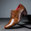 Vendita calda scarpe con tacco da uomo in coccodrillo formale in pelle marrone mocassini da uomo