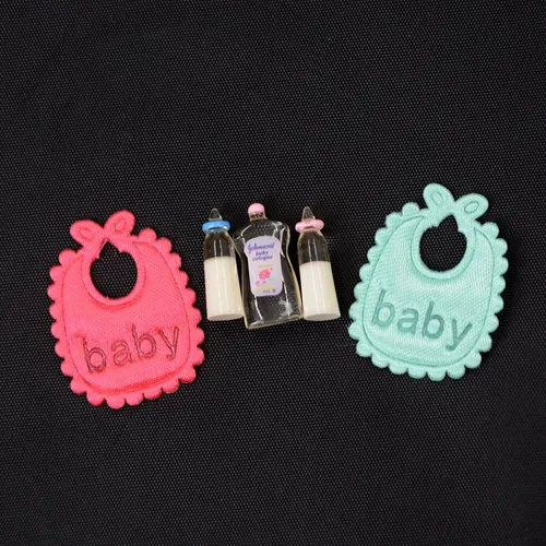 5 teile/satz 1:12 Puppen Haus Miniatur Baby Flaschen Shampoo Lätzchen Set Kindergarten Zubehör