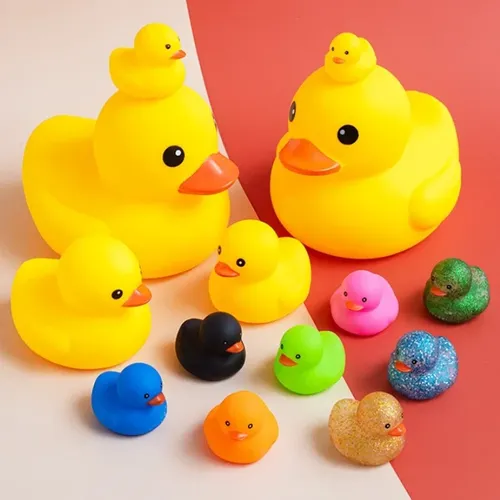 Niedliche Ente Baby Bad Spielzeug Squeeze Tier Gummi Spielzeug BB Ente Badewasser Spielzeug Rennen