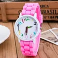 Frauen Uhr Mode Nette Bleistift Uhren Große Anzahl Rosa Gummi Band Quarz Armbanduhr Relogio feminino