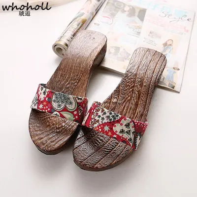 WHOHOLL Traditionelle japanische Geta Cosplay Kimono Clogs Schuhe Neuheit Sommer Sandalen Frauen Keile Indoor Rutschfeste Hausschuhe Image