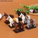 Kunststoff Mini Action-figuren Krieg Mittelalterlichen Ritter Pferd Wolf Sattel Zaum Spielzeug