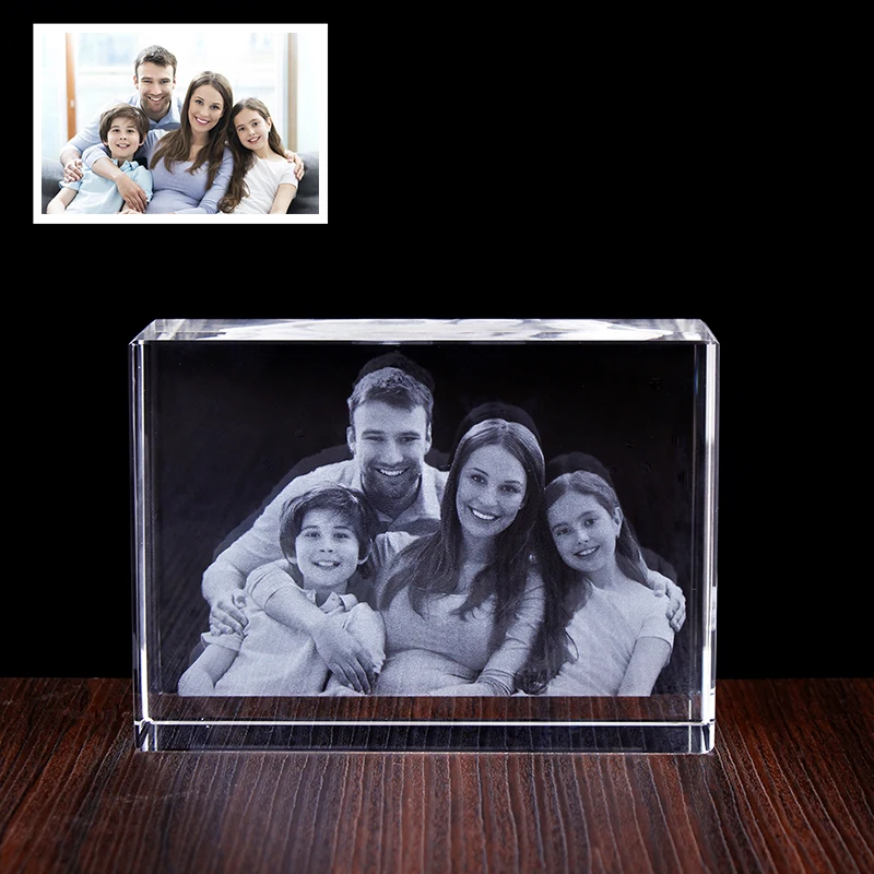 Maßgeschneiderter Crystal Family Lovers Fotoalbum-Bild-Laser-Fotorahmen mit LED-Basis für Geschenke zum Hochzeitstag Image