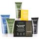 ManCave Essentials Kulturbeutel Herren - Geschenkset Männer mit Duschgel Herren, Shampoo, Body Bar, Feuchtigkeitscreme, Gesichtspeeling und Waschgel, Umweltbewusst, Vegan, Hergestellt in GB