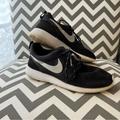 Nike Shoes | Black Nike Tennis Shoes | Color: Black/Silver | Size: 8