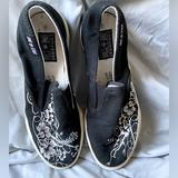 Converse Shoes | Converse One Star Black Slip Ons With Silver Scroll Flowers Size 9 | Color: Black/Silver | Size: 9