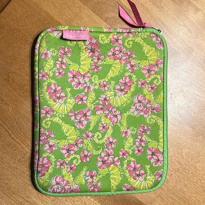Lilly Pulitzer Tablets & Accessories | Lilly Pulitzer Protective Tablet Case | Color: Green | Size: 10.5” X 8.5”