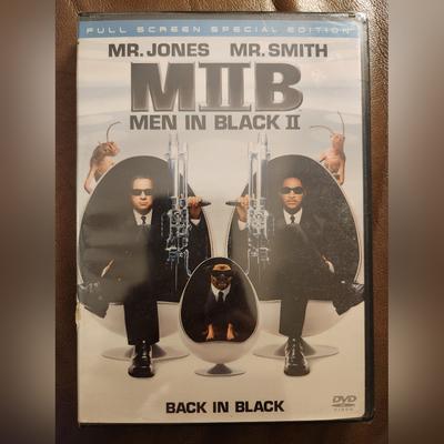 Columbia Other | Men In Black Ii (Dvd, 2002, 2-Disc Set, Special Edition Full Frame) | Color: Blue/White | Size: Os