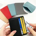 Portefeuille ultra fin pour homme et femme mini porte-cartes de crédit simple noir petite pièce