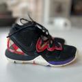 Nike Shoes | Nike Kyrie Irving Shoes Kids Size 10.5 | Color: Black/Red | Size: 10.5b