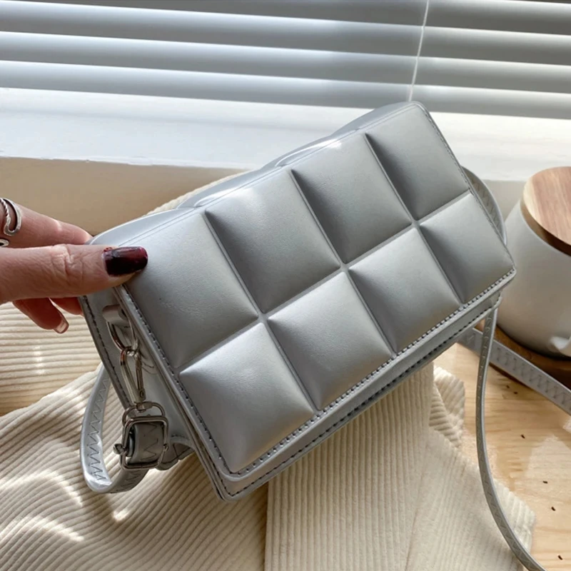 Yogodlns Frauen tasche Herbst Winter weibliche literarische Single-Shoulder-Tasche Minderheit Design Umhängetasche Trend Frauen tasche Femme Image