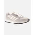 Boy's Adidas Originals Boys Trainers Junior City Marathon Lace Up grey UK Size - Size: 4