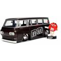 M&Ms Red 1965 Ford Econoline Van 1:24 - Simba Dickie Vertriebs GmbH