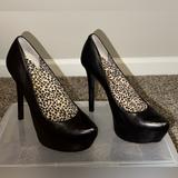 Jessica Simpson Shoes | Jessica Simpson Hidden Platform Pumps | Color: Black | Size: 8.5