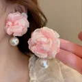 Boucles d'oreilles en perles de fleurs d'art en tissu pour femmes goujon rose tendance bijoux de
