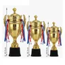 Coppa del trofeo di partecipazione del trofeo dei bambini per il calcio della festa delle gare