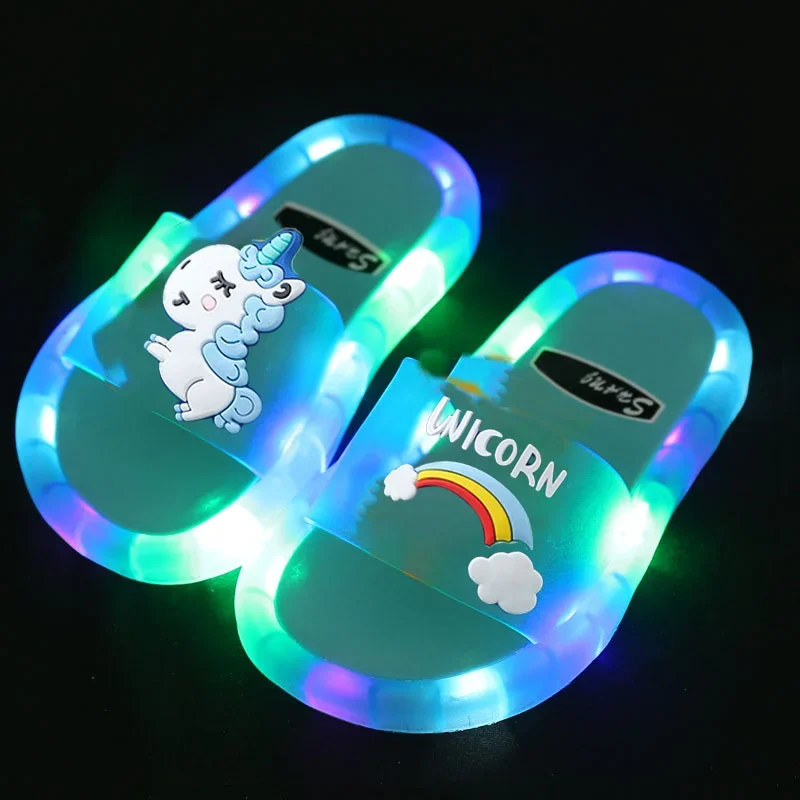 Kinder Jungen Mädchen Hausschuhe Cartoon Einhorn Tiere Drucke Schuhe beleuchtete Mode süße Schuhe Badezimmer Kinder Kleinkind Hausschuhe Image