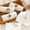 Serviettes de salive brodées en coton pour bébé lingettes pour les mains et le visage bavoir