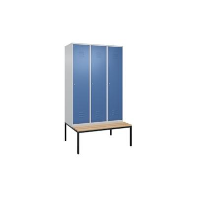 C+P Spind Classic PLUS, Buche untergebaute Sitzbank 3 Abteile, HxBxT 212x120x82cm, Zylinderschloss, Hellgrau/Fernblau von PROREGAL Image