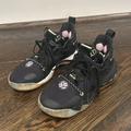 Adidas Shoes | Adidas Harden Vol 6 Boost Basketball Shoes Sneakers Black. Excellent Condition. | Color: Black | Size: 5.5