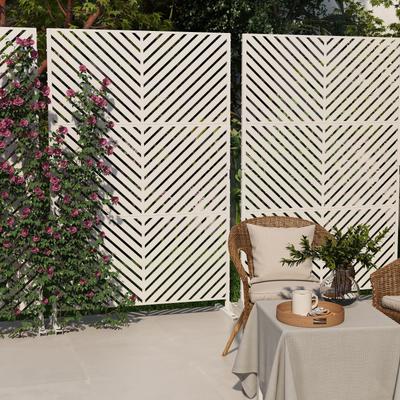 Black Metal Free Standing Outdoor Privacy Screen for Patio Garden