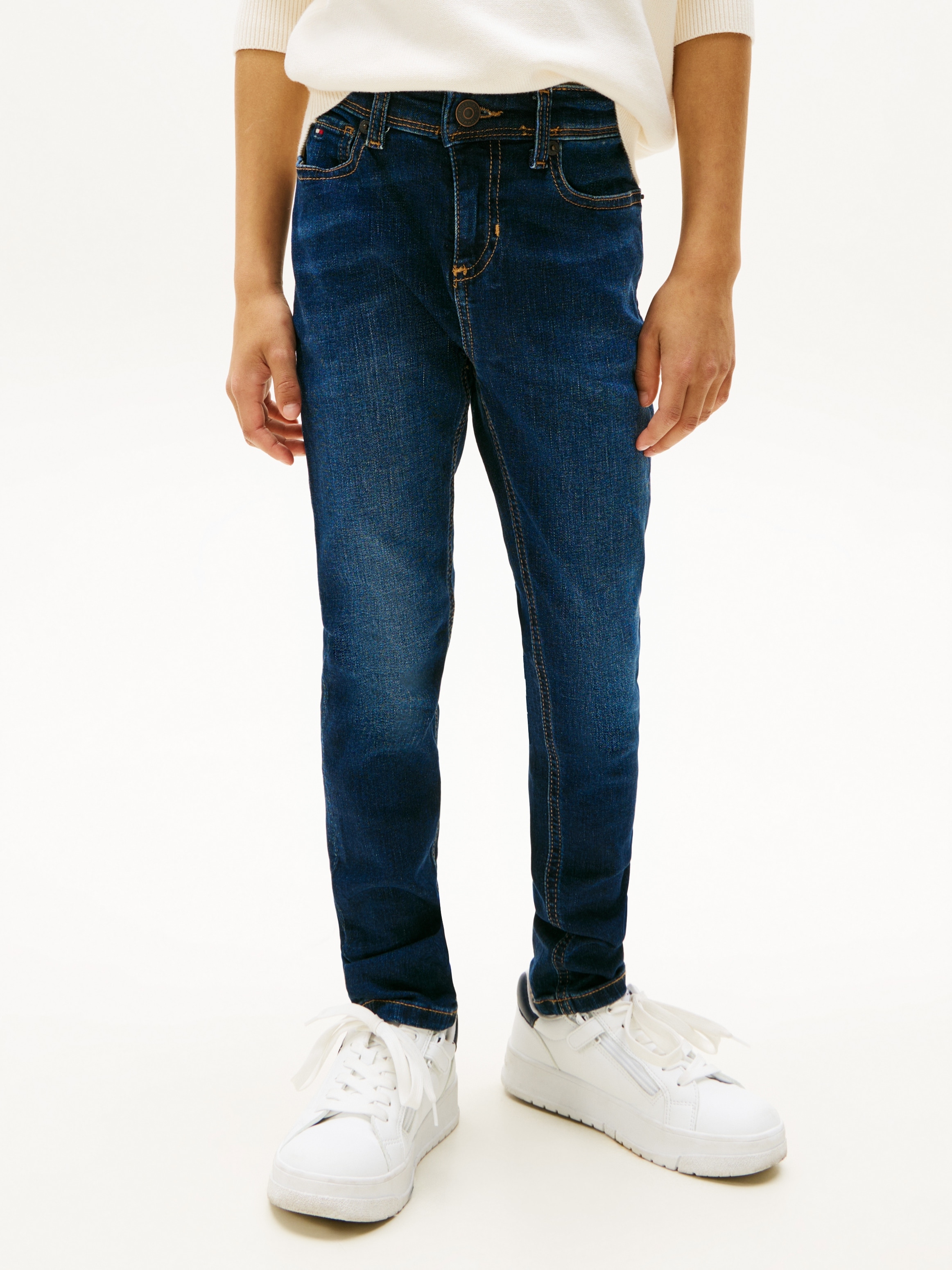 Straight-Jeans TOMMY HILFIGER "BOYS SCANTON Y", Jungen, Gr. 5 (110), N-Gr, blau (schwarz used), Denim/Jeans, Obermaterial: 99% Baumwolle, 1% Elasthan, unifarben, regular fit lang, Jeans, Für Kinder und Jugendliche Image