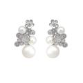 Paar Ohrstecker FIRETTI "Schmuck Geschenk Ohrschmuck Blume", bunt (silberfarben, weiß, kristallweiß), Ohrringe, Damen, Silber 925 (Sterlingsilber)-Perlen, Silber 925 (Sterlingsilber), Perlen, mit Zirkonia (synth.) - mit Süßwasserzuchtperle