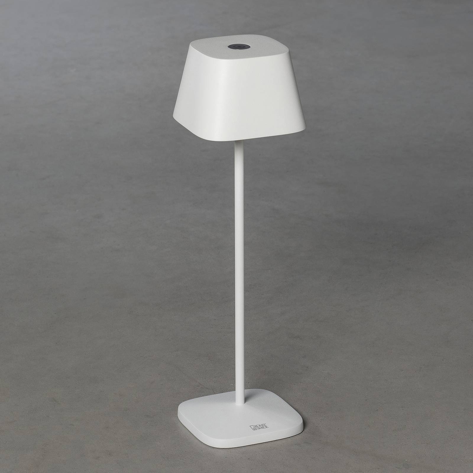 Konstsmide LED-Tischleuchte Capri für außen, weiß Capri, dimmbar, weiß / opal, Aluminium, Modern