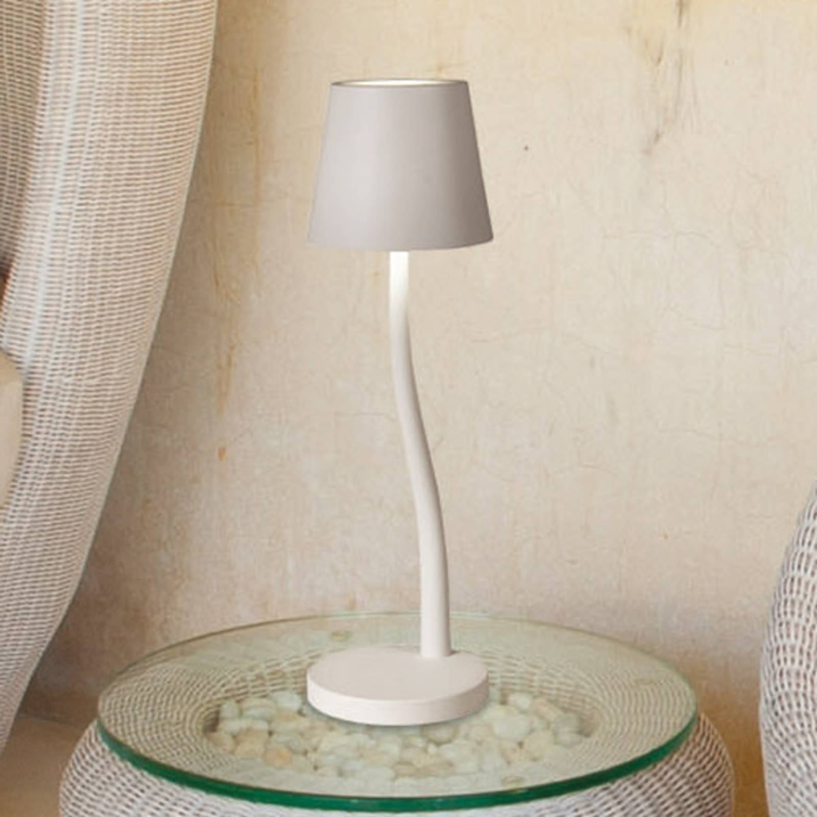 Fabas Luce LED-Tischleuchte Judy, Akku, IP54, weiß dimmbar, weiß / opal, für Arbeitszimmer / Büro, Metall, Modern