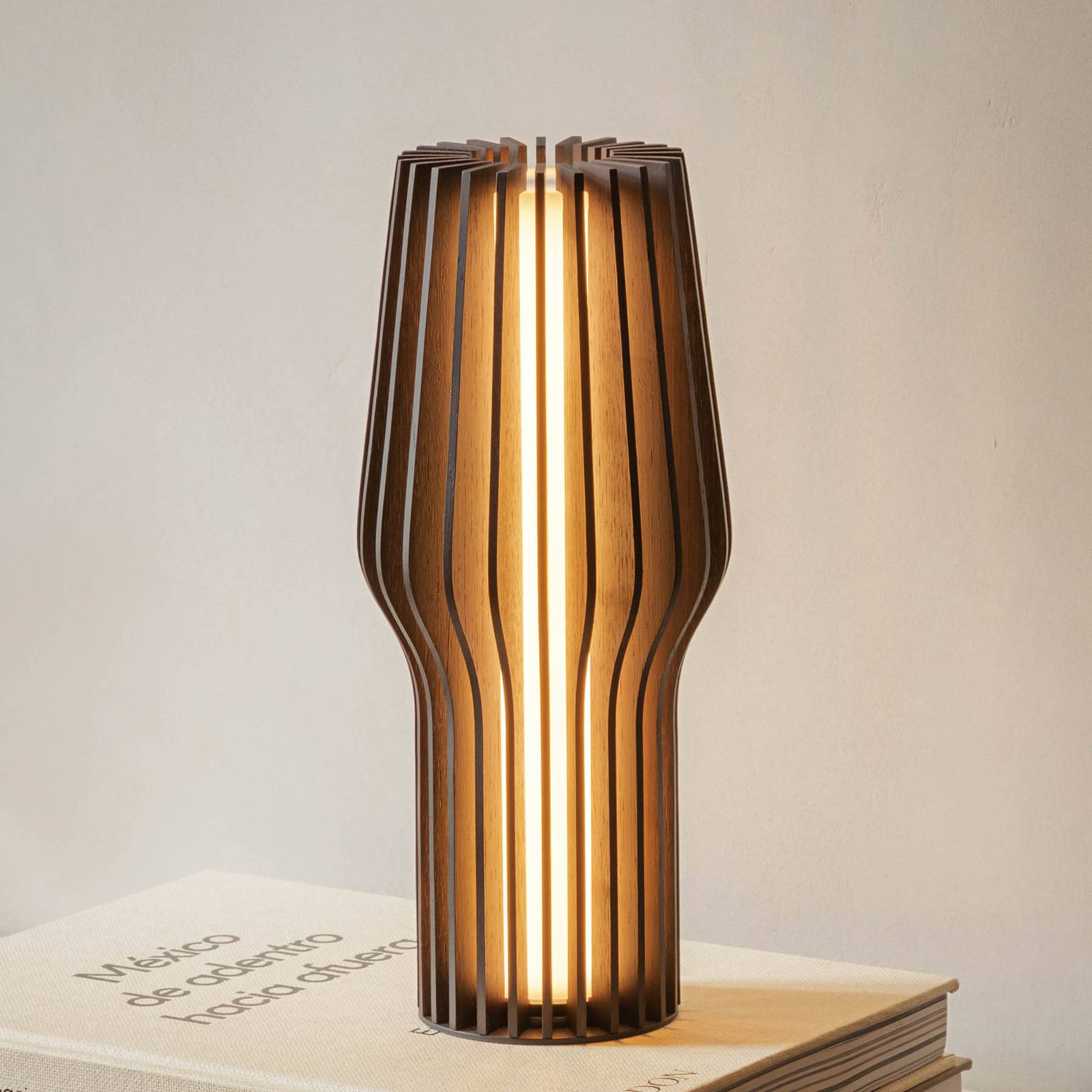 Eva Solo Tischlampe Radiant, dimmbar, Holz dunkel, für Wohn- / Esszimmer, Holz, Design, Tischlampe