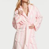 Women's Victoria's Secret Short Cozy Robe