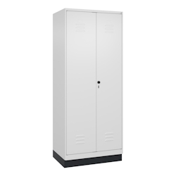 C+P Aufbewahrungs Doppel-Spind Classic PLUS, Sockel, 2 Abteile, 4 Fachböden, HxBxT 195x80x50cm, Sicherheitsdrehriegel, Verkehrsweiß von PROREGAL Image