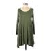 Boohoo Casual Dress - A-Line Scoop Neck Long sleeves: Green Solid Dresses - Women's Size 6