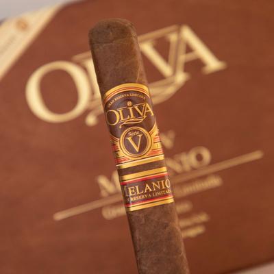 Oliva Serie 'V' Melanio