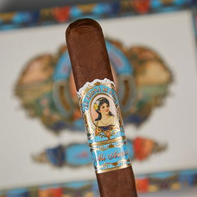 La Aroma de Cuba Mi Amor