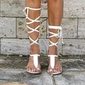 sandales gladiateur noires à lacets jusqu'aux genoux pour femmes - sandales romaines plates à lanières bohèmes pour l'été, la plage et les festivals