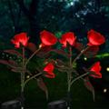 Lumières solaires de roses de jardin, décorations de cimetière de roses à LED réalistes, lumières sur piquet pour jardin, cour, cour et tombe décoratives, imperméables (rouge, avec 3 capitules lumineux)